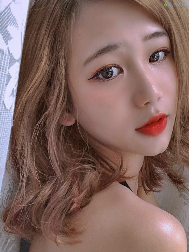 Khuôn mặt nên thơ của nữ Hot Face