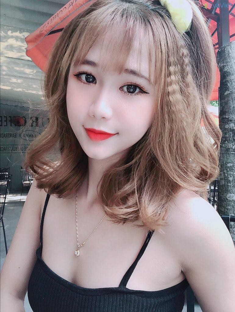 Khuôn mặt và body đầy thu hút của Bảo Ngọc