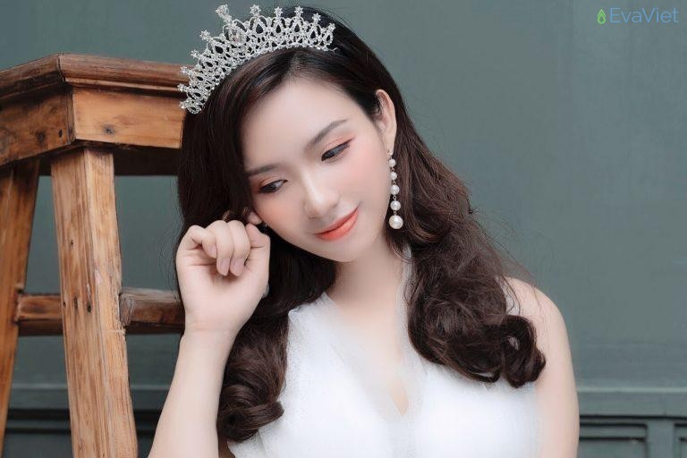 Á Khôi Diễm Anh
