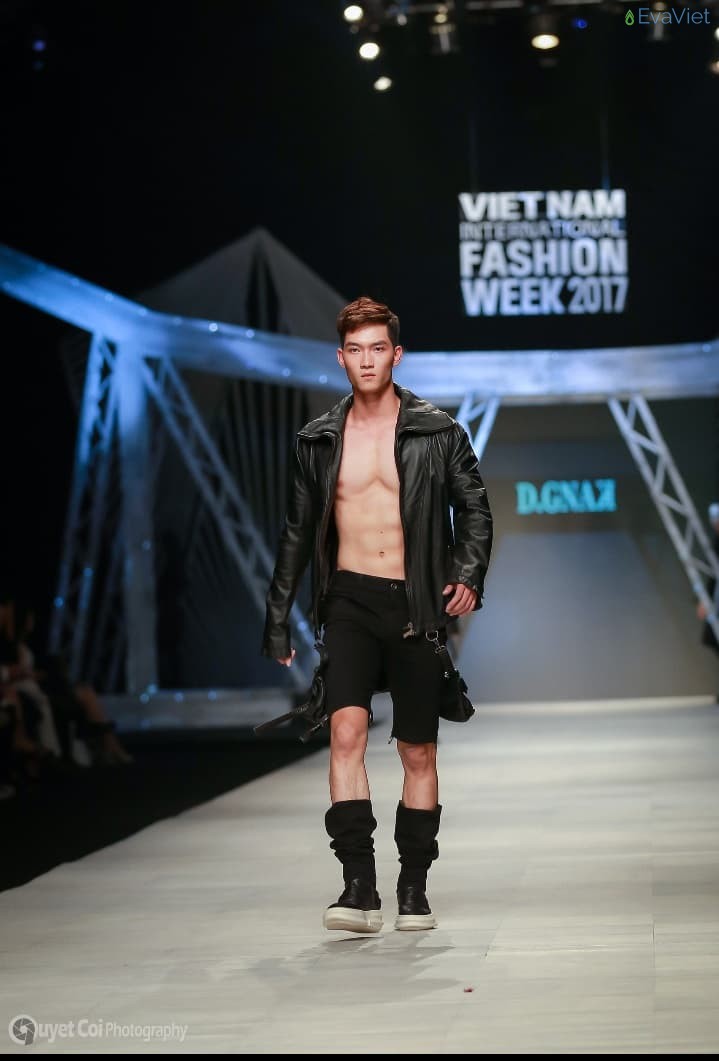 Chàng Model điển trai trong show diễn Vietnam International Fashion Week