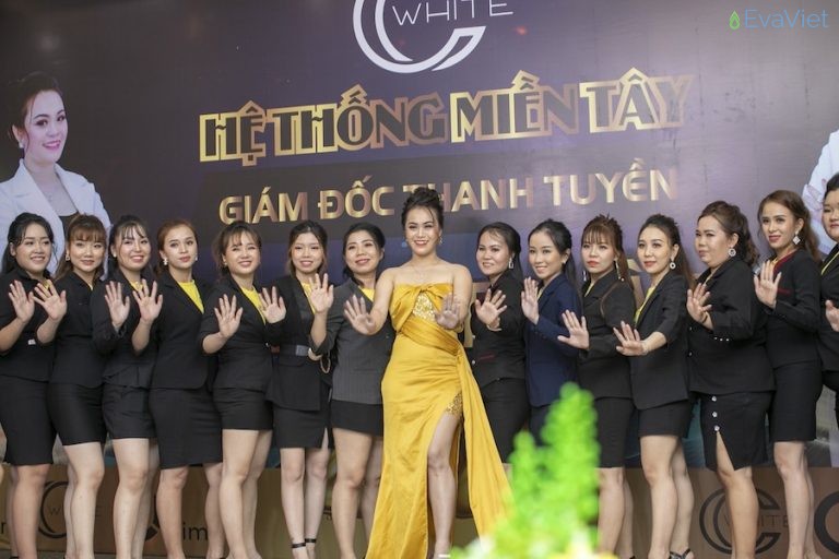 Giám đốc Thanh Tuyền “chơi lớn” đầu tư bộ ảnh hơn 100 triệu và tổ chức event nhà hàng sang trọng cho hệ thống