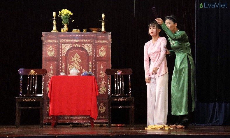 Thu Hằng trong một số vai diễn