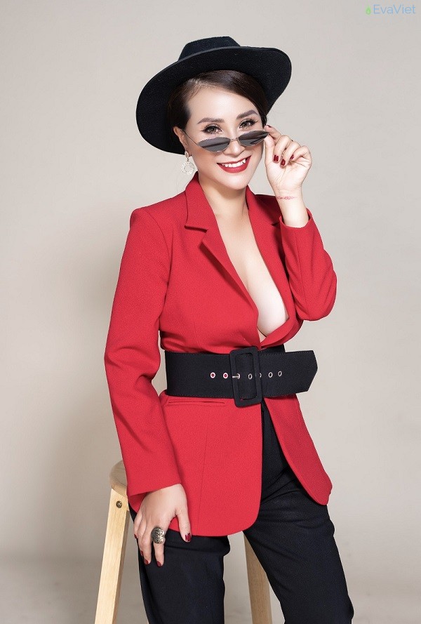 Chị Nhung luôn cố gắng trong việc cải thiện làn da của mình 