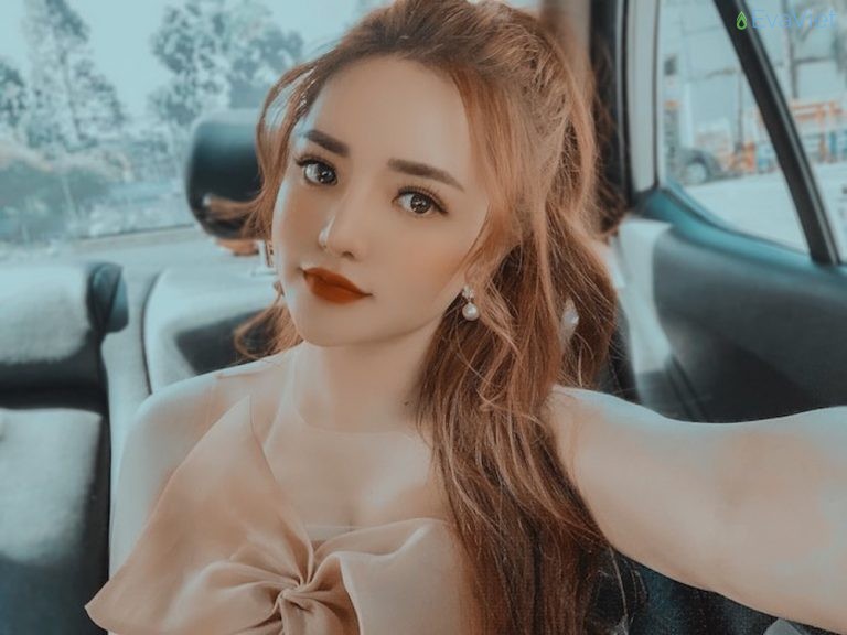 Streamer Trần Khả Vân - tài năng và xinh đẹp