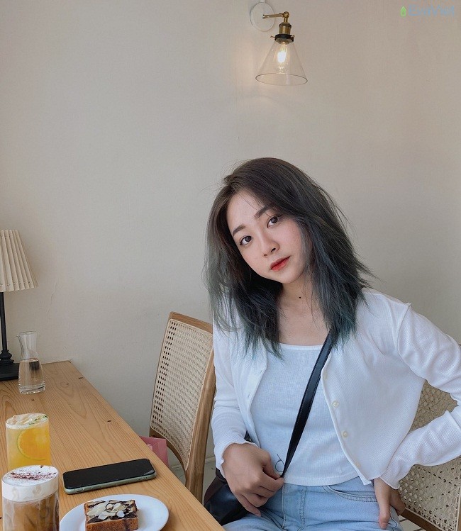 Vẻ ngoài trong sáng mà tự tin của Mey