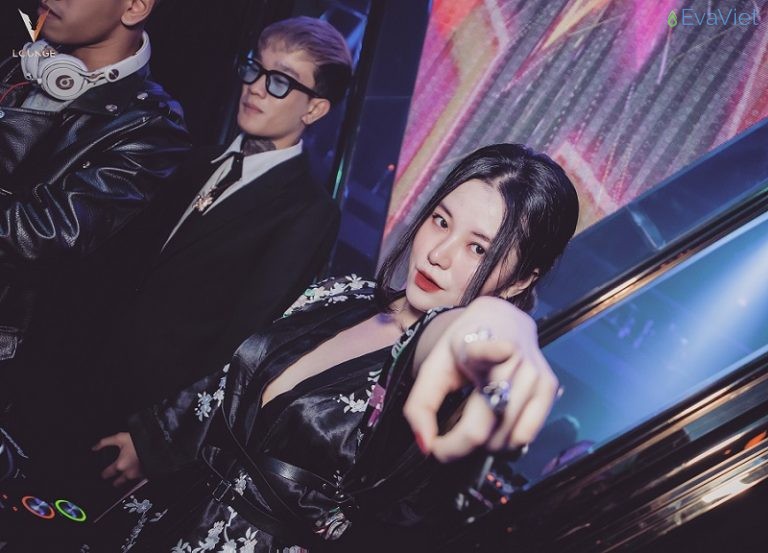 DJ CandyK Trang Lưu xinh đẹp và đầy gai góc