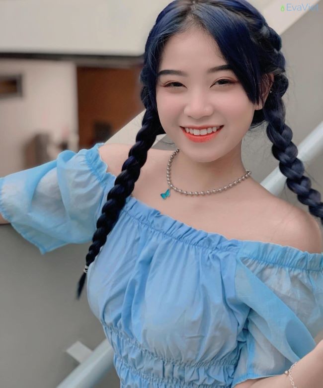Khuôn mặt dễ thương và nụ cười xinh xắn của Ngọc My