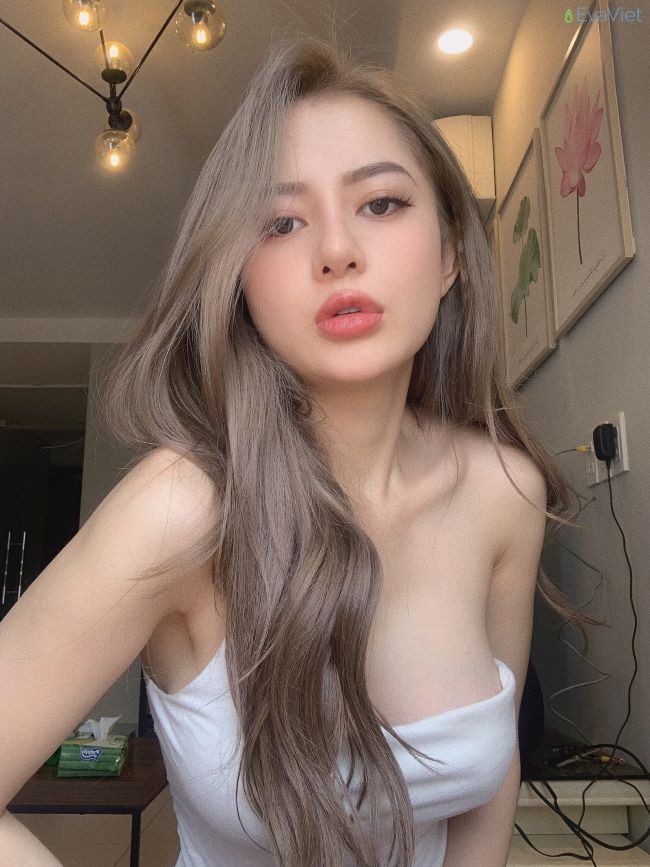 Thân hình cực chuẩn của mẫu ảnh Bảo Yến