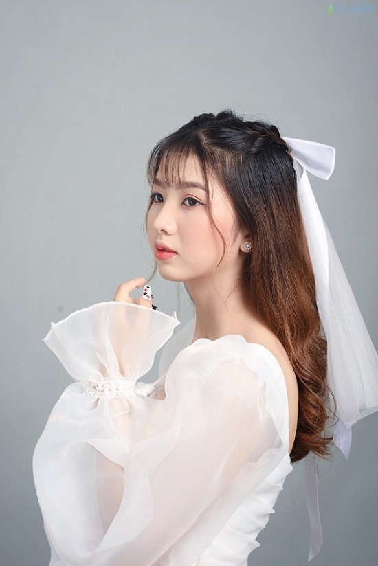 Nguyễn Thị Hải Hà – mẫu makeup tự tin trước ống kính