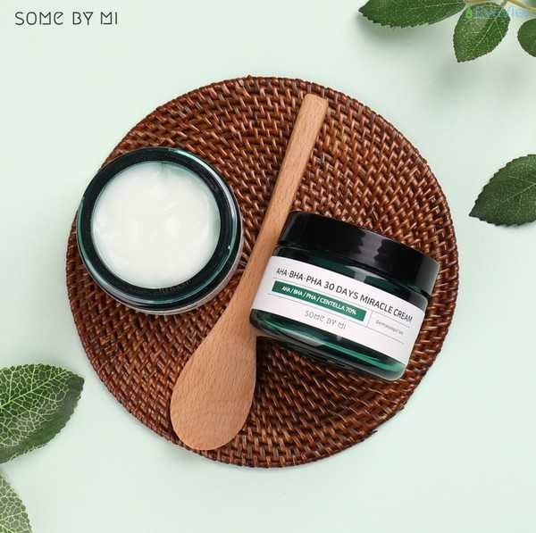 Top 5 sản phẩm trị mụn - Some By Mi AHA-BHA-PHA 30 Days Miracle Cream