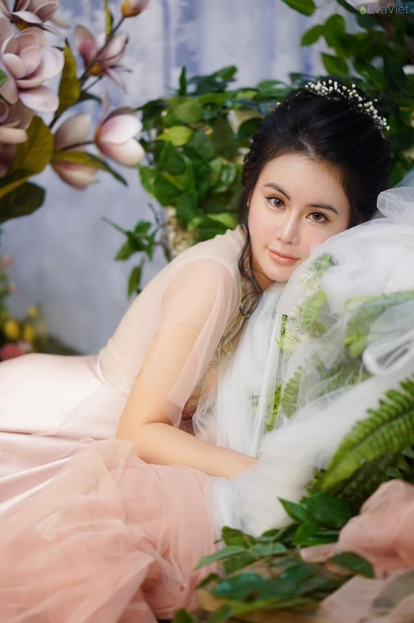 Cô nàng CEO xinh đẹp – Diếp Hồng Phấn
