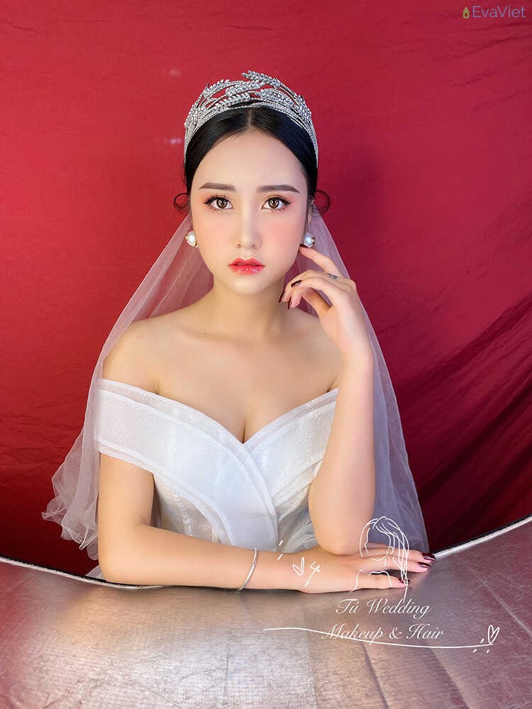 Nàng dâu lộng lẫy trong ngày trọng đại của đời mình