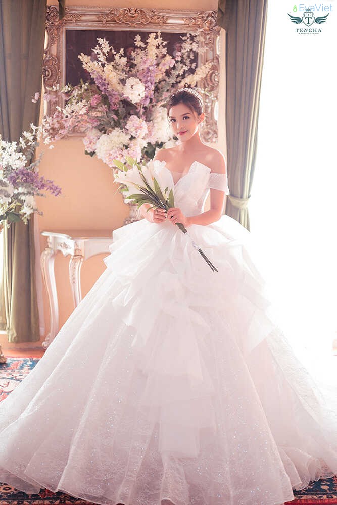 Bộ sưu tập váy cưới sa hoa, lộng lẫy tại Tencha Wedding Studio