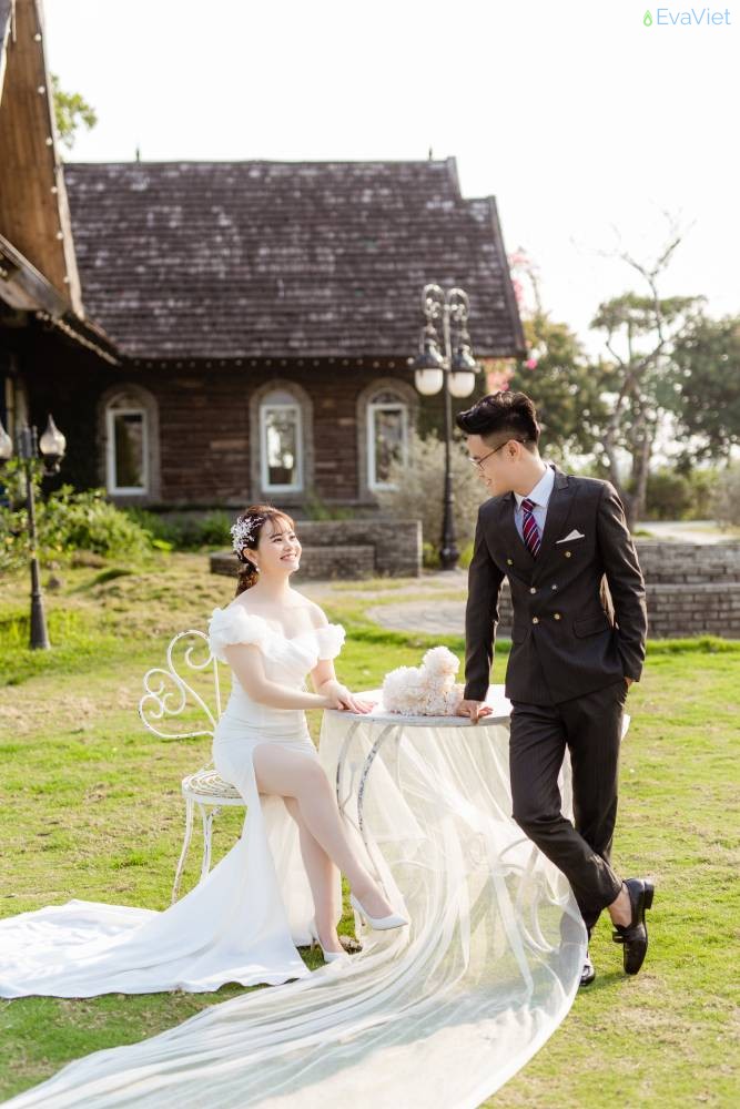Ảnh cưới chú trọng vào bắt trọn cảm xúc tình yêu của các cặp đôi