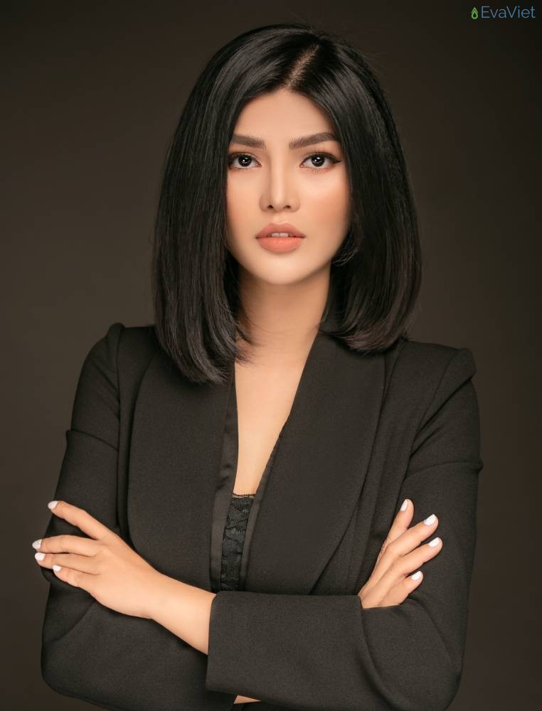 Chân dung xinh đẹp của Master Nga Đỗ