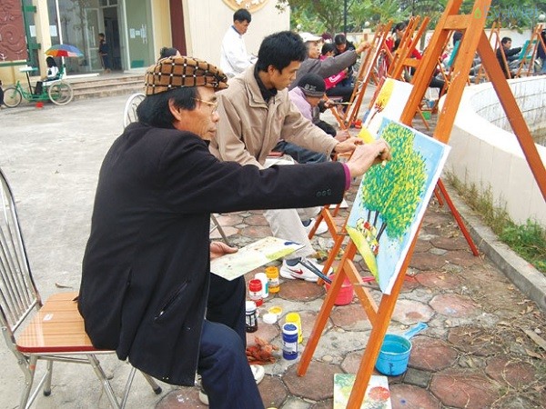 Người dân Cổ Đô rất đam mê vẽ tranh