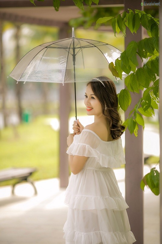 Chân dung Hot Mom Lê Thị Phượng với nụ cười tỏa nắng