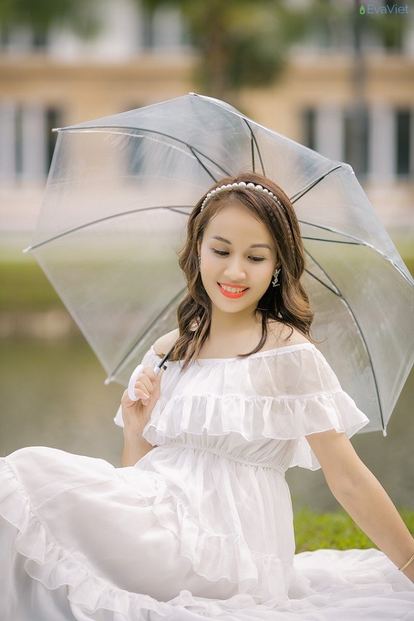 Vẻ ngoài rạng rỡ như tuổi đôi mươi của bà mẹ hai con