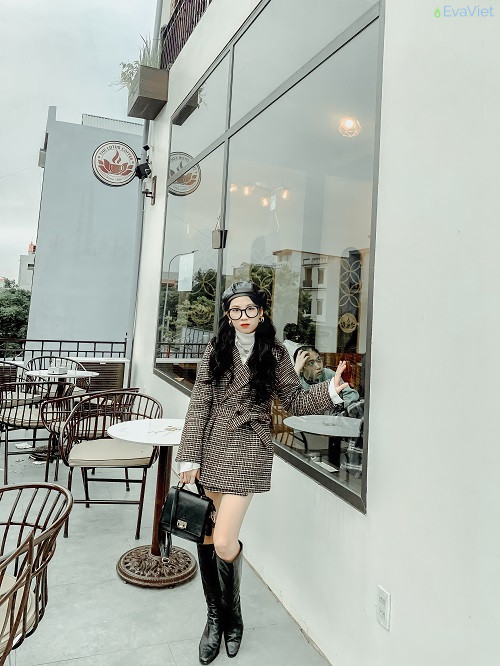 KOL Bạch Vân xinh đẹp với công việc làm mẫu ảnh