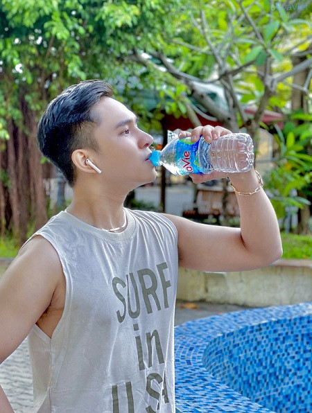 Tuấn Minh Model cảm thấy yêu thích công việc KOLs