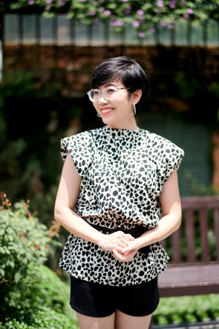 Chuyên gia Cẩm Nương luôn tận tâm truyền tải kiến thức về sức khỏe đến mọi người