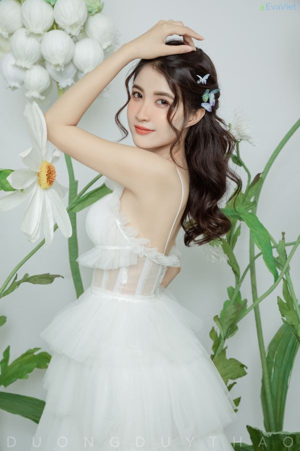 Vẻ đẹp trong sáng, ngọt ngào của cô gái 9x