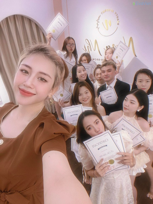 NanaNhi Beauty Academy luôn hướng đến sự đào tạo bài bản và chuyên nghiệp 